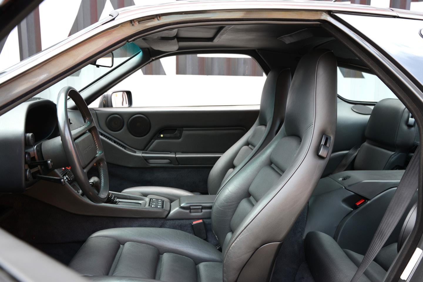 PORSCHE 928 S4 – image 13
