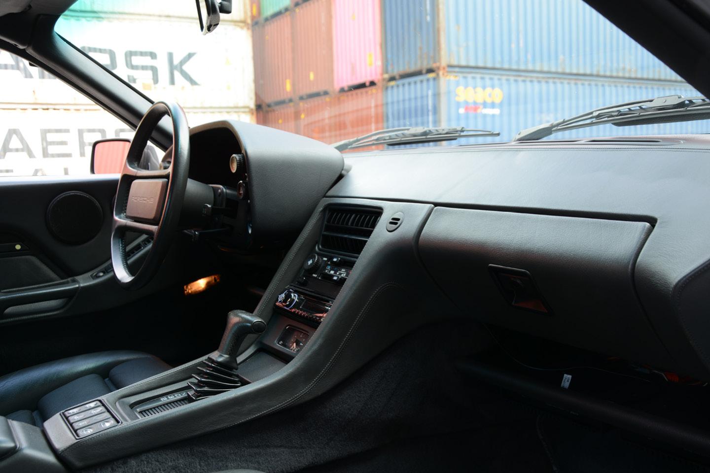 PORSCHE 928 S4 – image 14