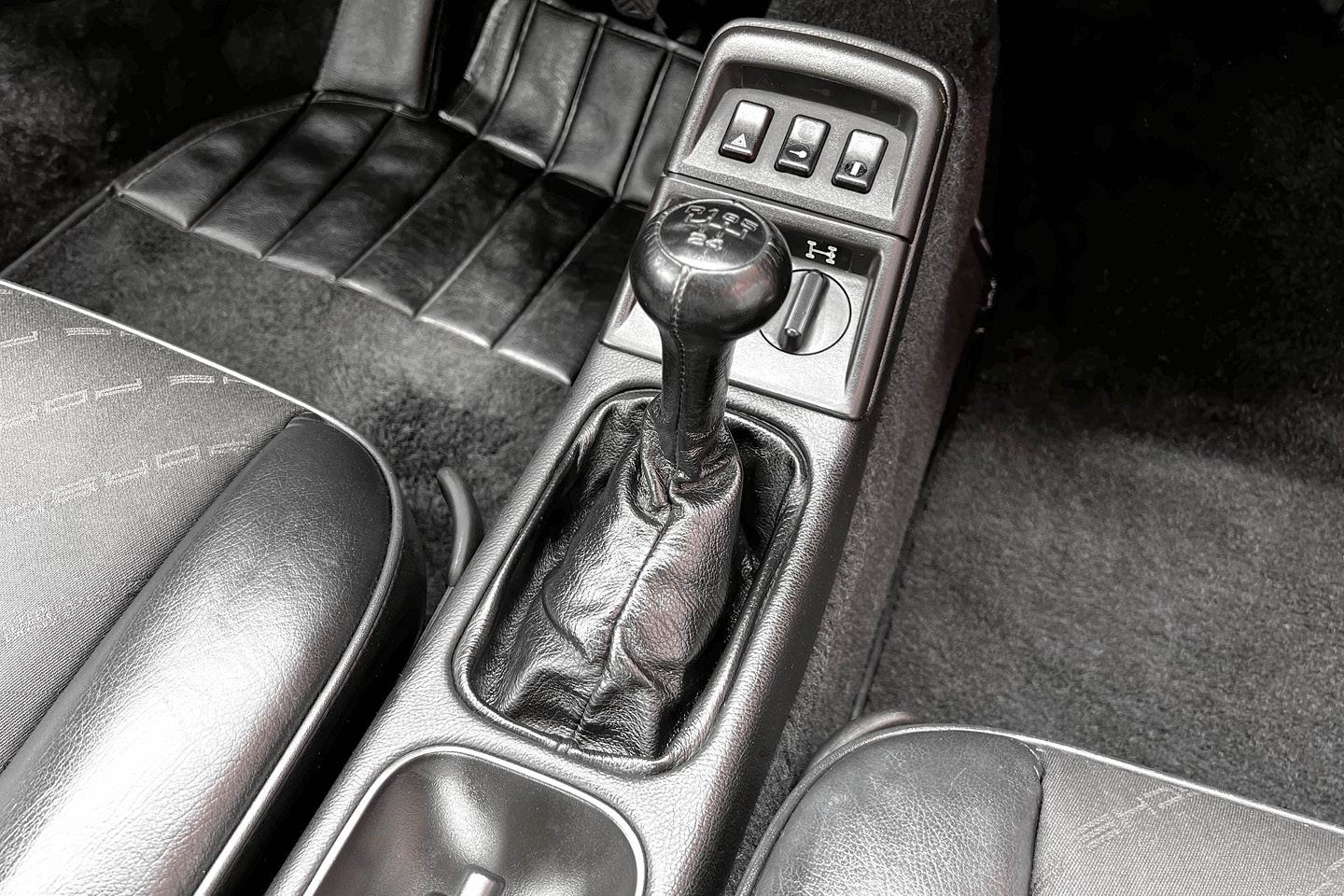 PORSCHE 911 Carrera 4 Targa (964) – Bild 15