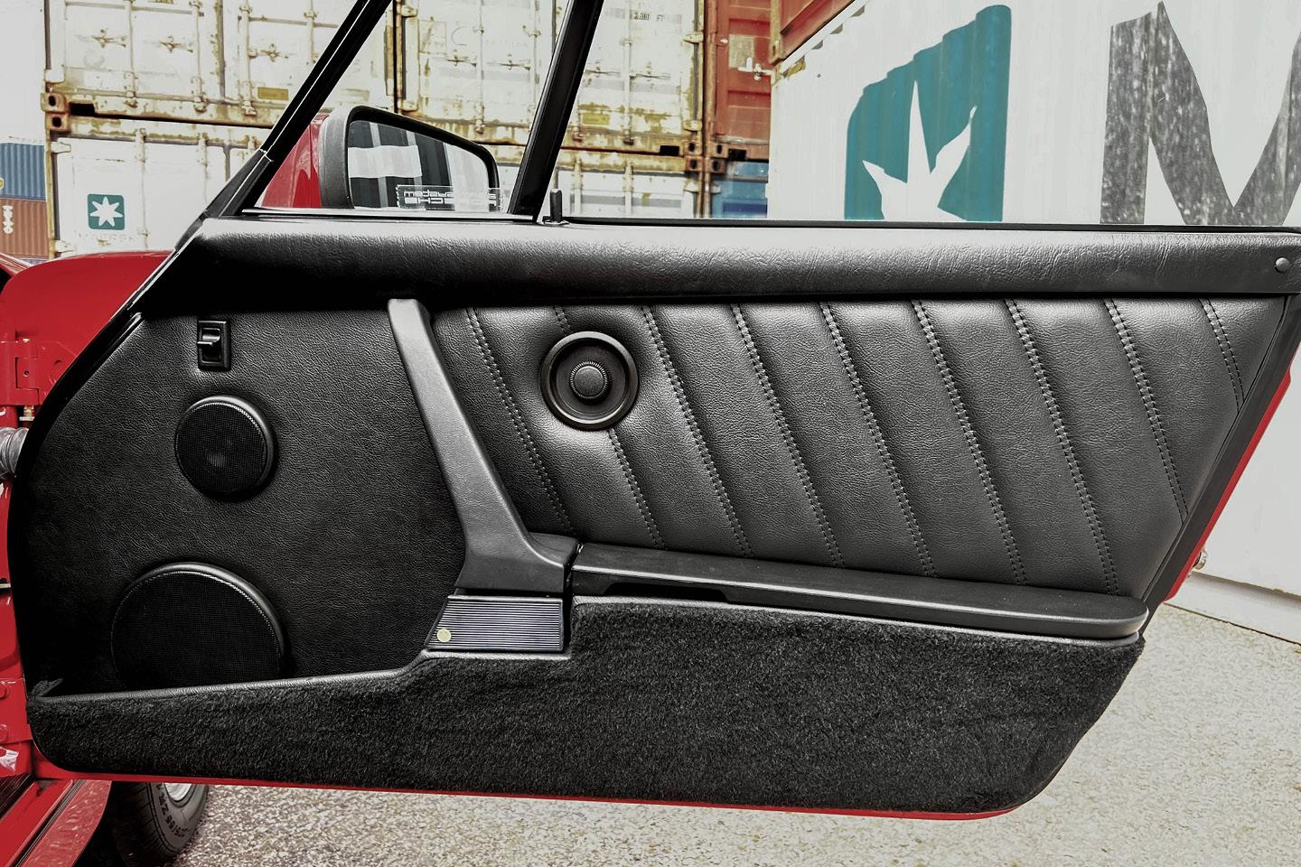 PORSCHE 911 Carrera 4 Targa (964) – Bild 19