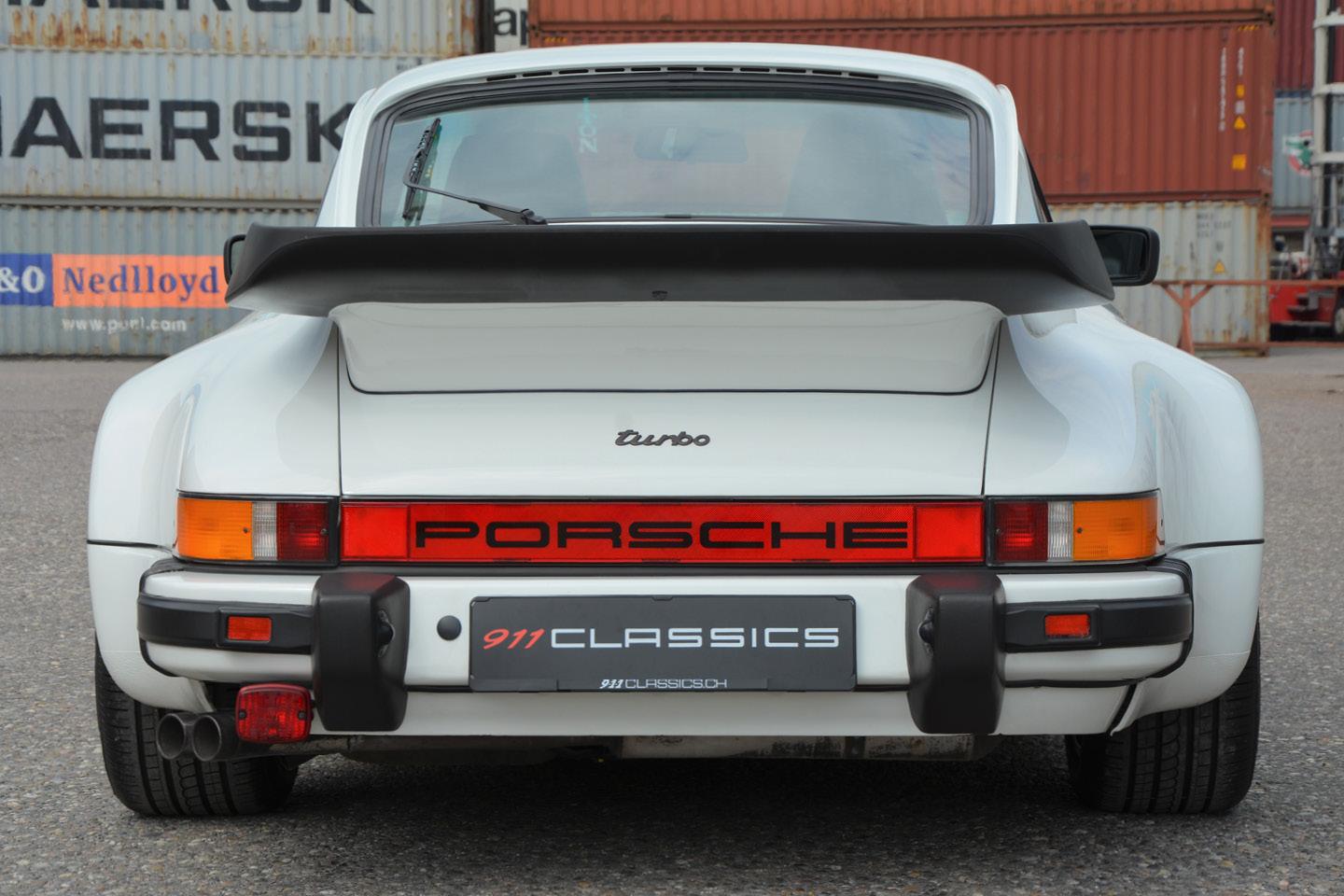 PORSCHE 911 Turbo 3.3 – Bild 8