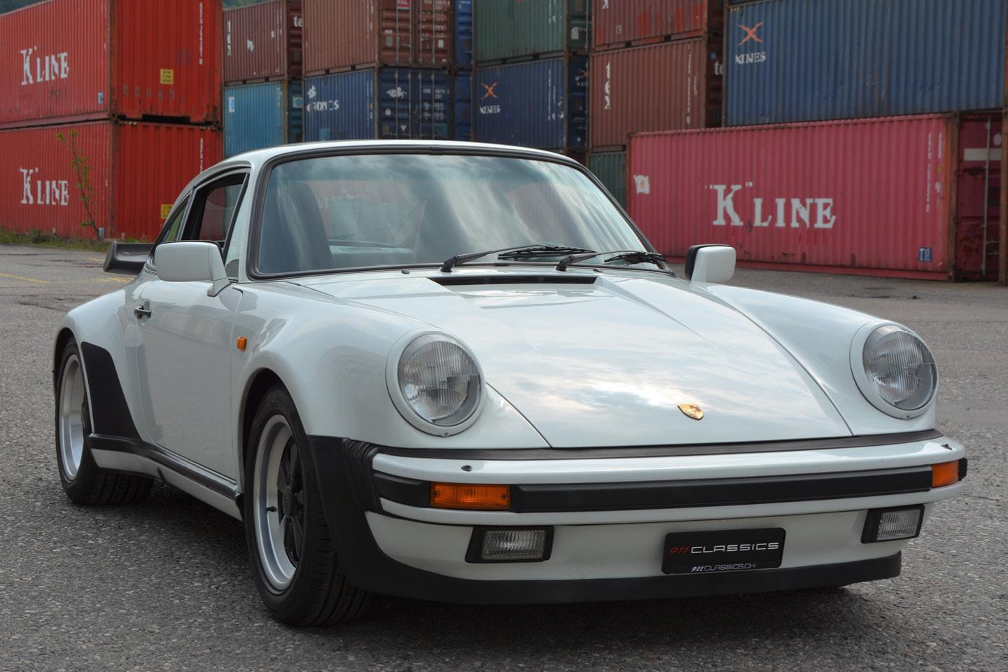 PORSCHE 911 Turbo 3.3 – Bild 6