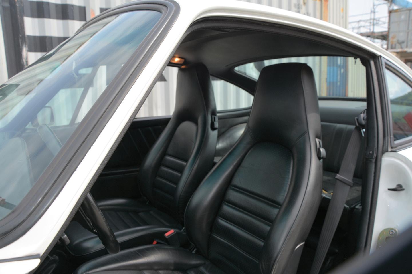 PORSCHE 911 Turbo 3.3 – Bild 15
