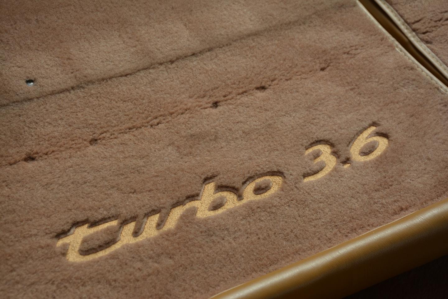 PORSCHE 911 Turbo 3.6 – Bild 20