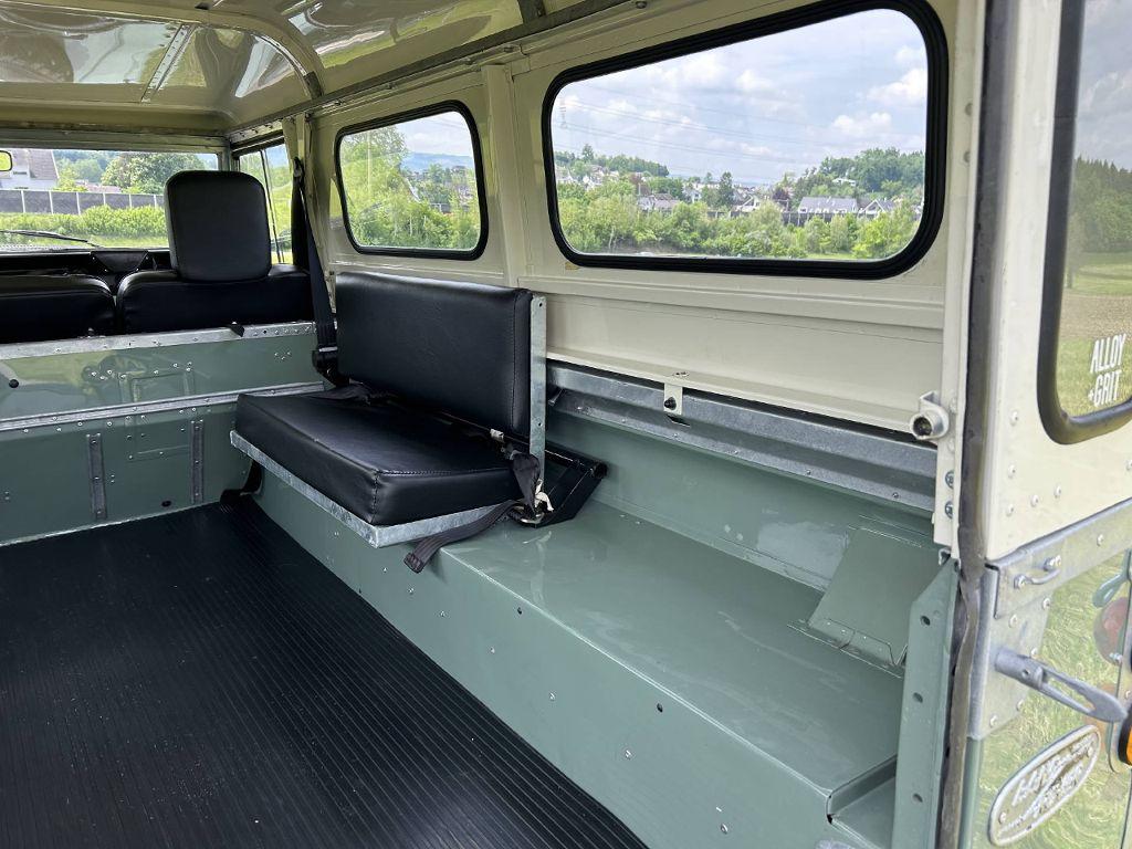 Land Rover 88-110 Serie IIA – Bild 11