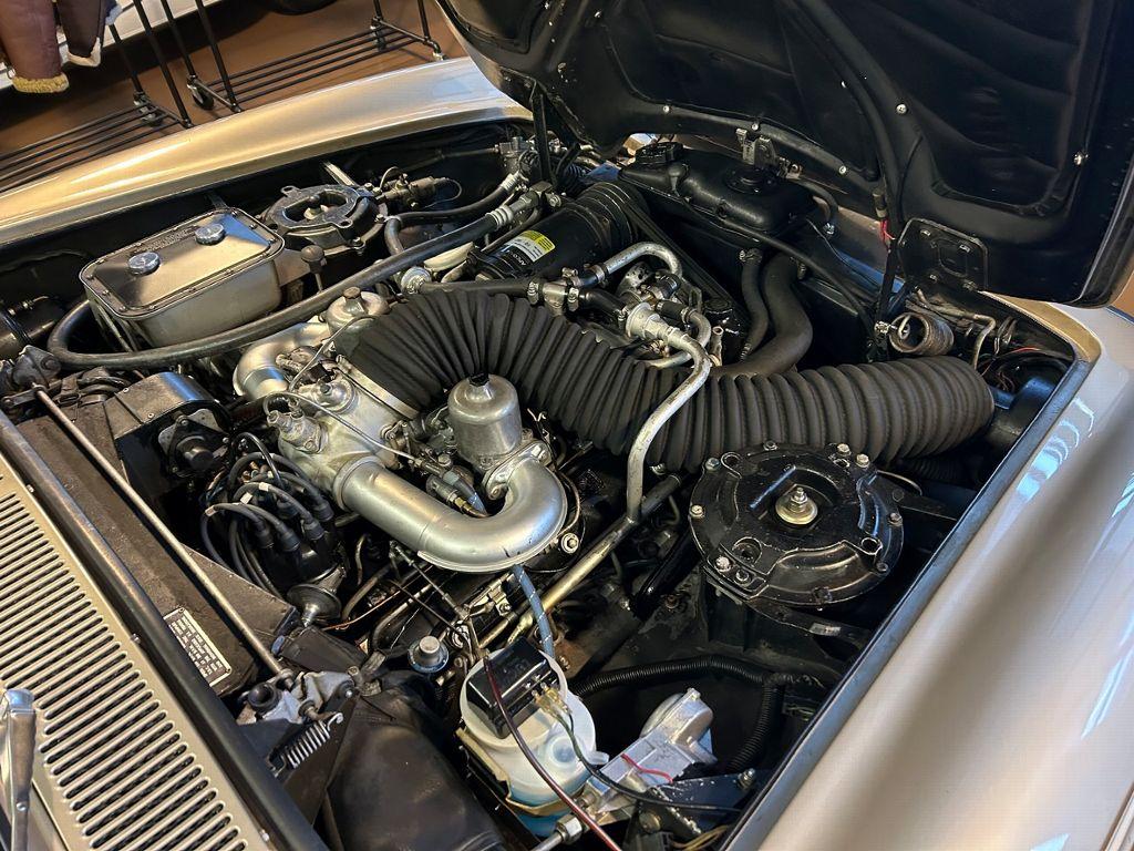 Rolls-Royce Silver Shadow Coupé – Bild 11