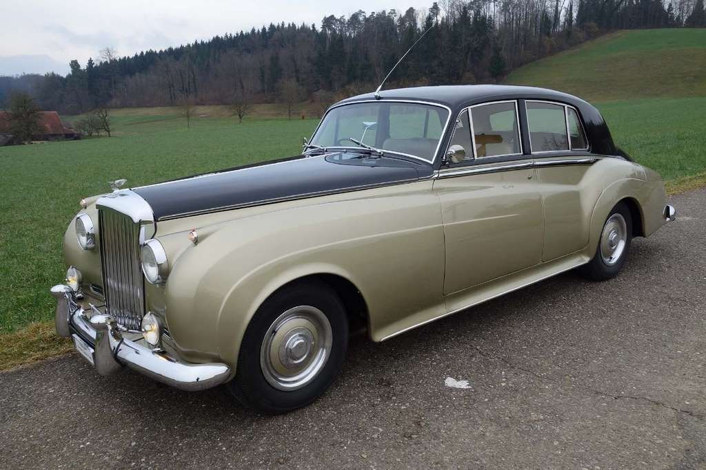 Bentley S2